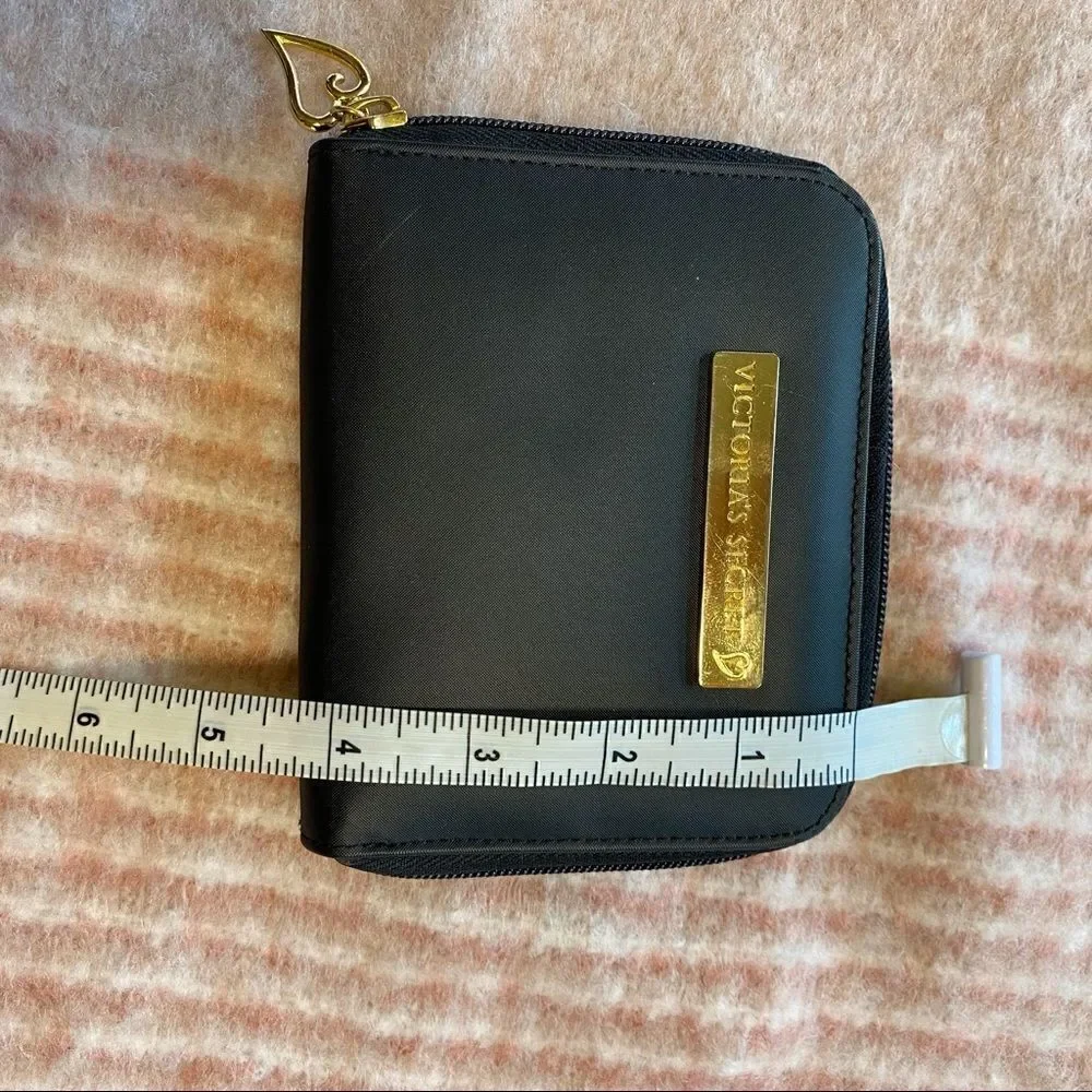 Victoria’s Secret Black Nylon Zip Around Wallet - Picture 8 of 9